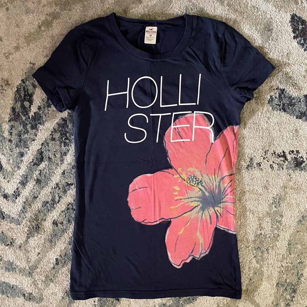 Y2k Hollister Graphic Tee With Hibiscus Flower